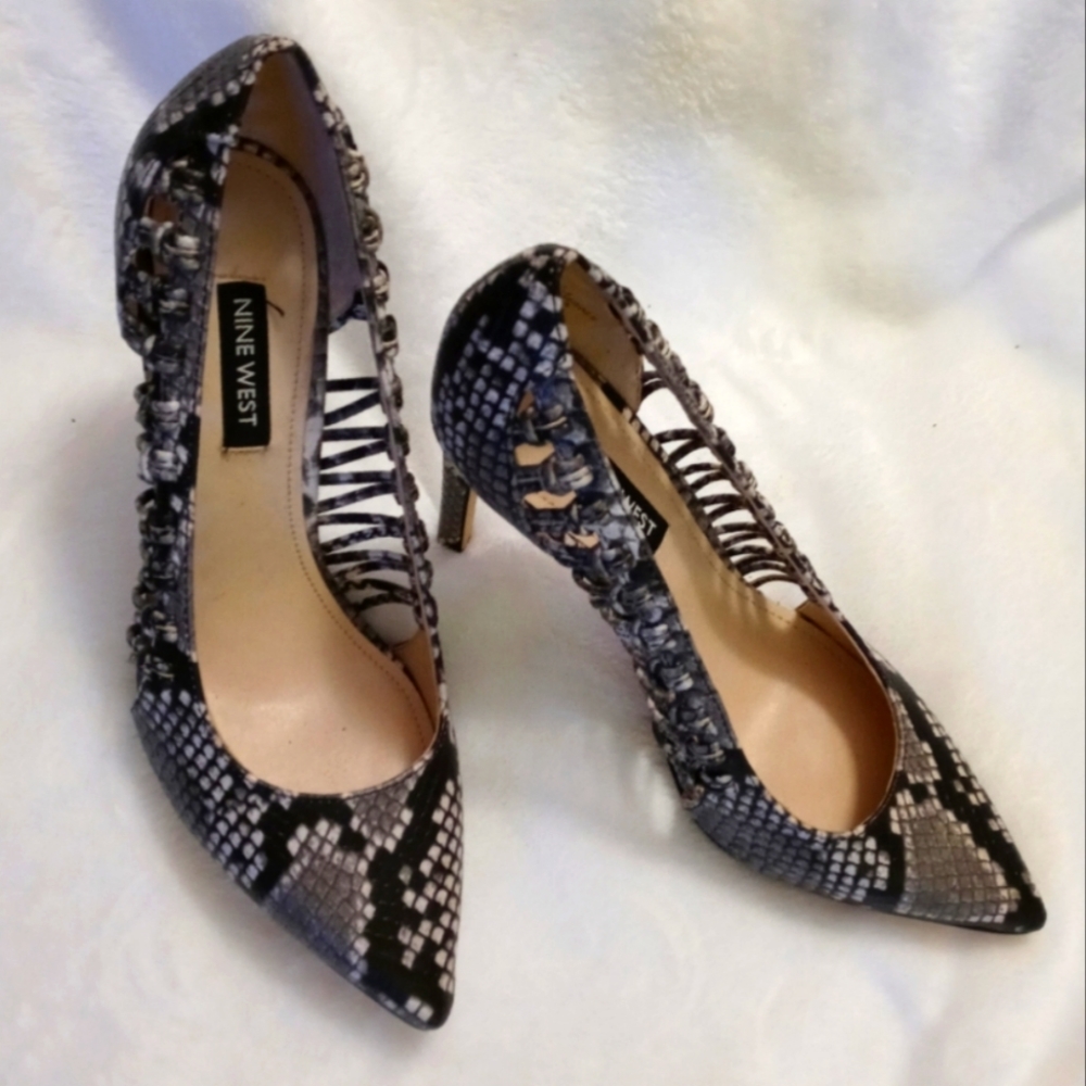 Nine West Women's heels size 6 & 1/2 grey's, black, & white with cut out detail!